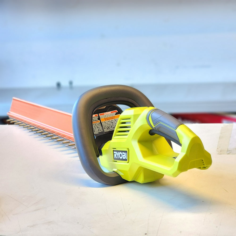 40V 24in.Cordless Battery Hedge Trimmer with 2 .0 ah