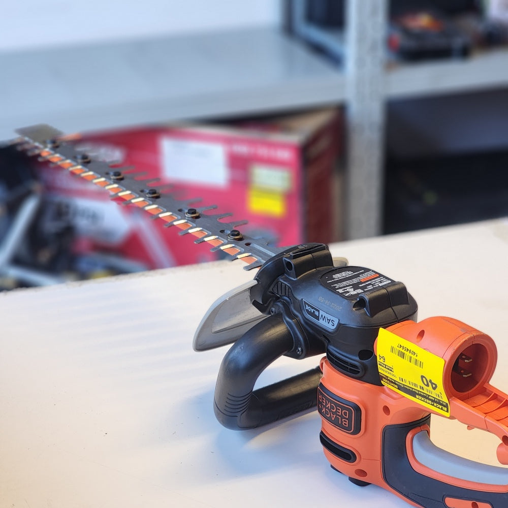20 in, 3.8 AMP Corded Dual Action Electric Hedge Trimmer