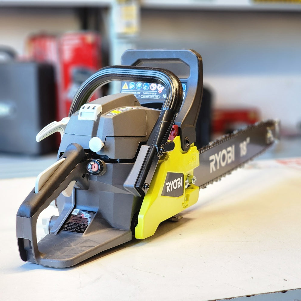 18 In. 38cc 2-Cycle Gas Chainsaw With Heavy-Duty Case
