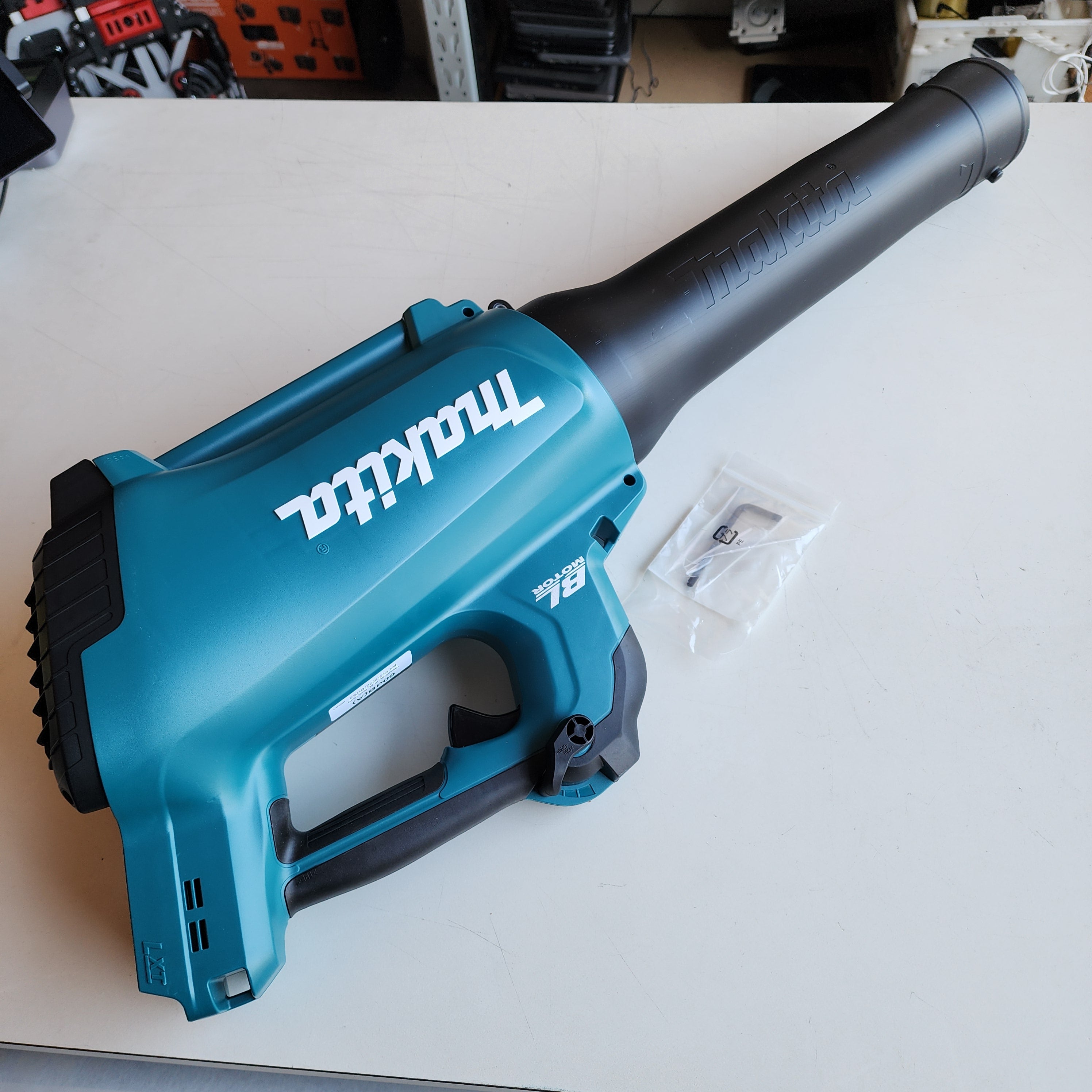 116 MPH 459 CFM 18V LXT Lithium-Ion Brushless Cordless Leaf Blower (Tool-Only) (XBU03Z)