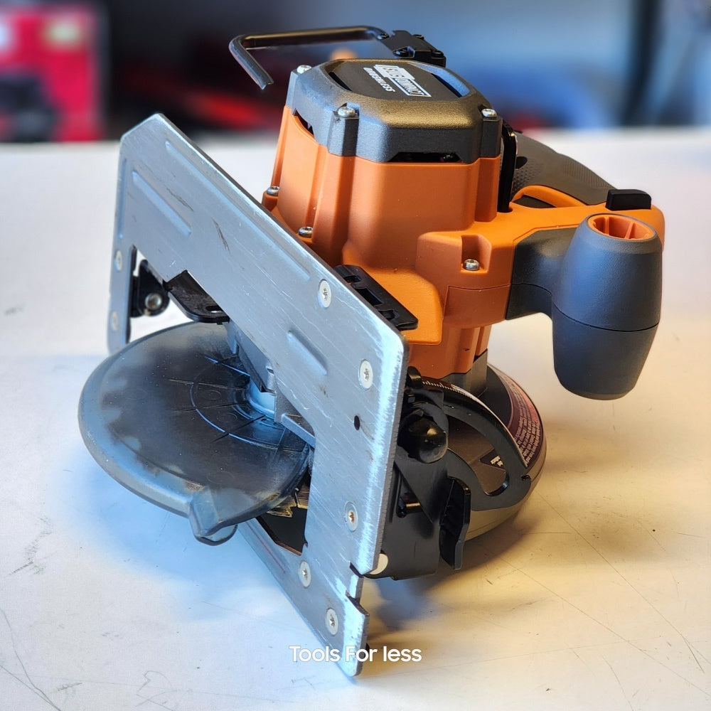 18V SubCompact Brushless Cordless 6-1/2 in. Circular Saw (R8656B)