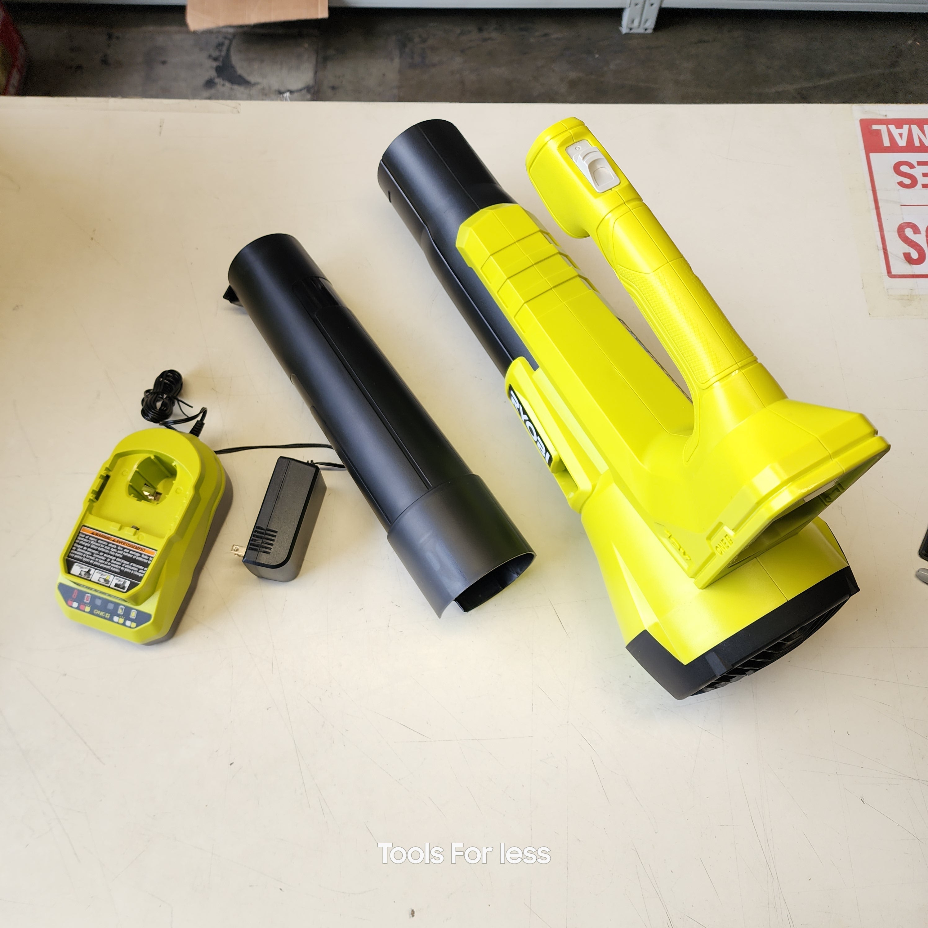 ONE+ 18V 90 MPH 250 CFM Cordless Battery Leaf Blower/Sweeper with Charger (P21011K)