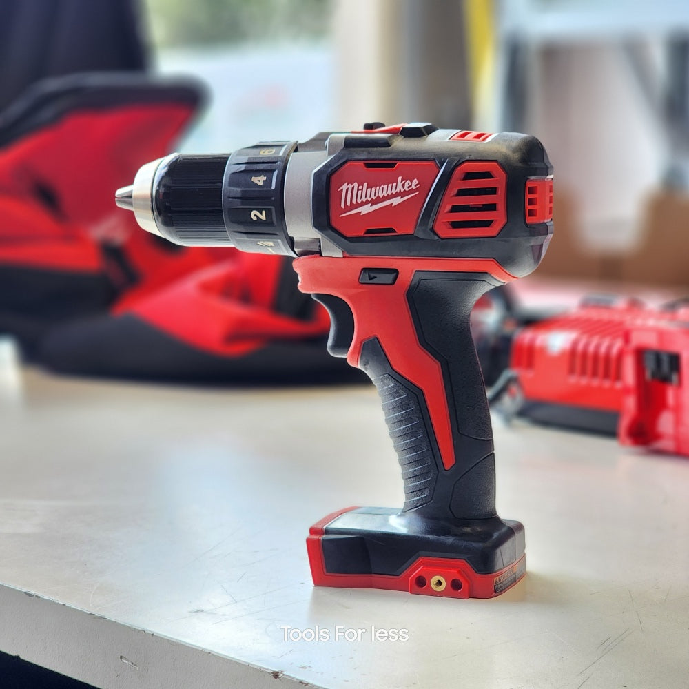 M18 18V Lithium-ion Cordless 1/2 in Drill Driver