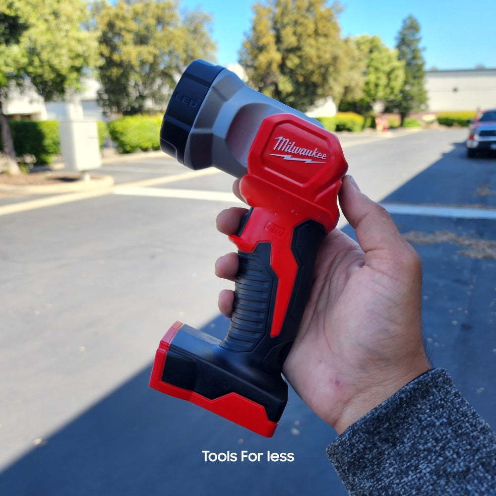 M18 18-Volt Lithium-ion Cordless 100 Lumens