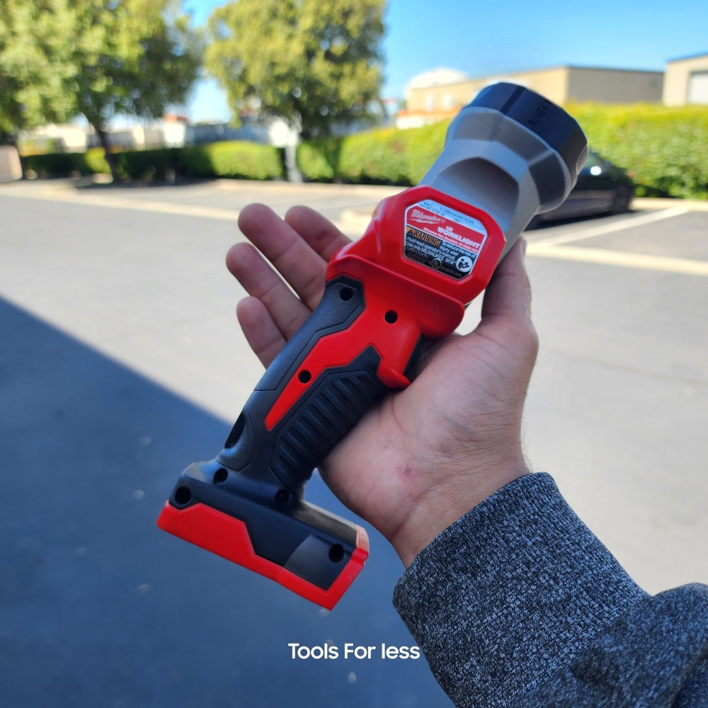 M18 18-Volt Lithium-ion Cordless 100 Lumens