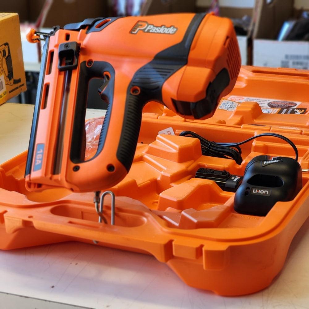 Lithium-ion Battery 16-gauge Angled Cordless Finished
