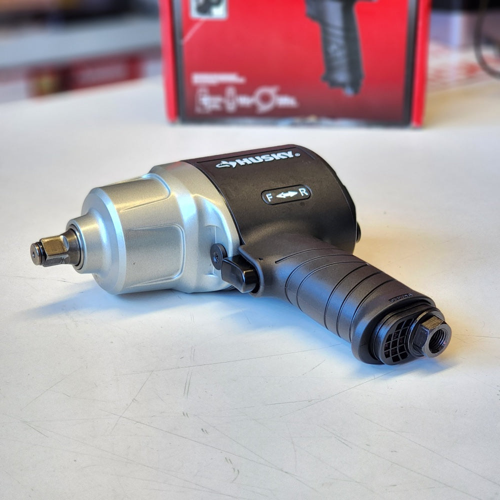 800 ft,/lbs 1/2 in. Impact Wrench