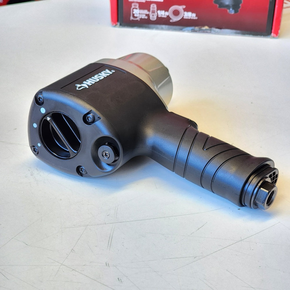 800 ft,/lbs 1/2 in. Impact Wrench