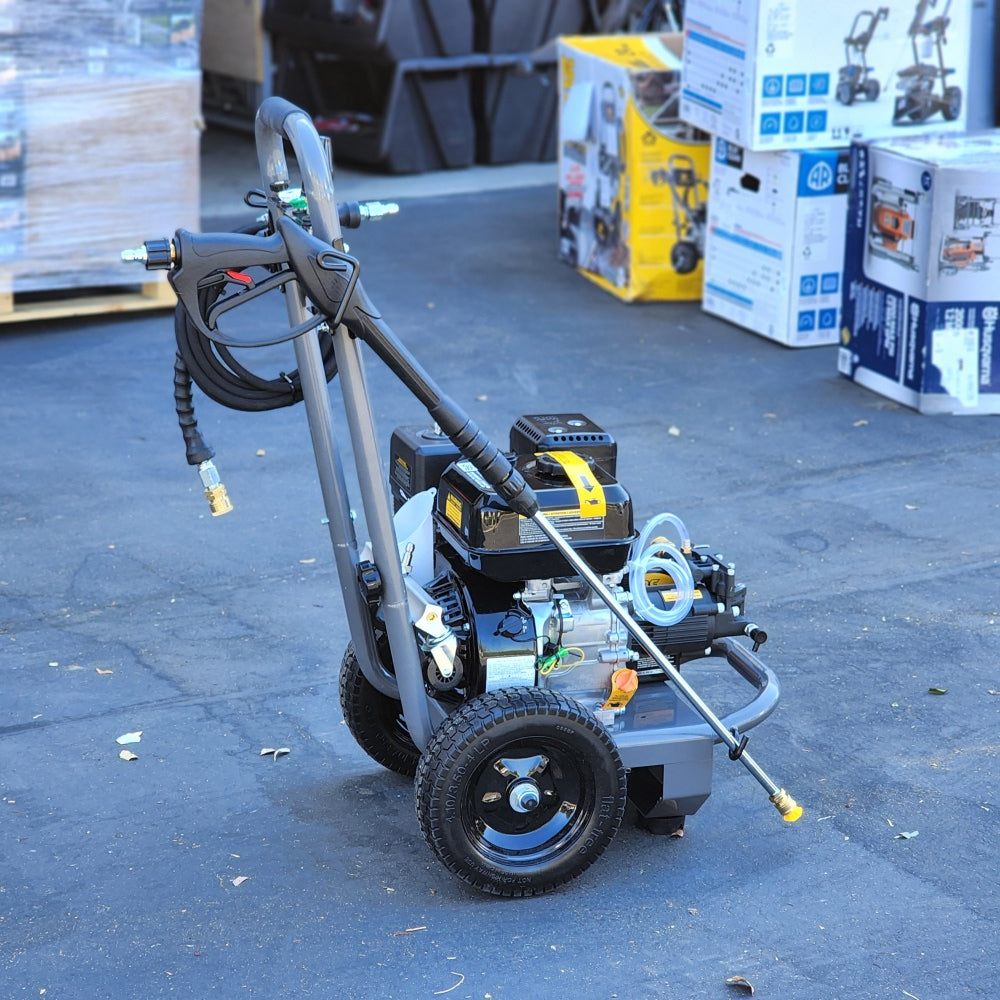 3400 PSI 2.4 GPM Gas Pressure Washer