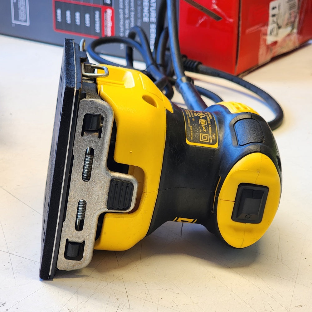 2.3 AMP Corded 1/4 Sheet Palm Grip Sander Kit With Compact