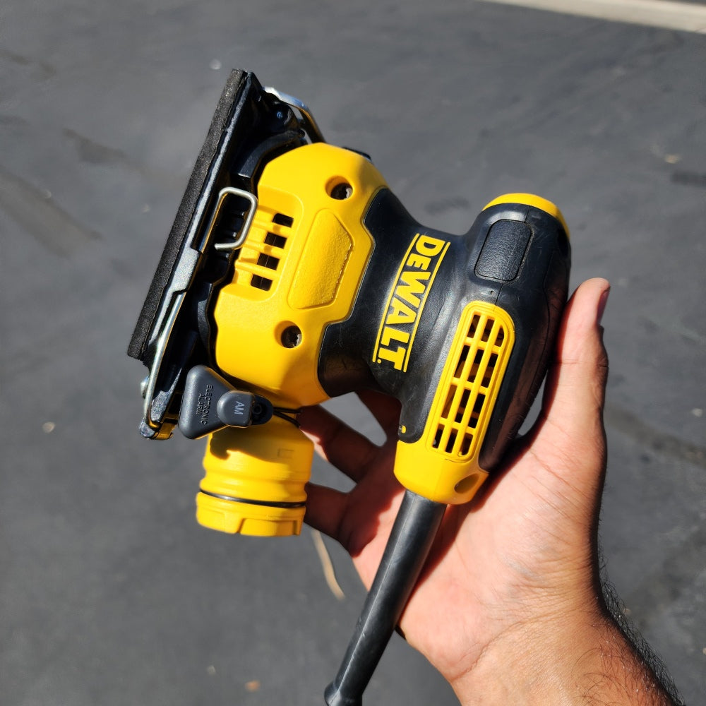 2.3 AMP Corded 1/4 Sheet Palm Grip Sander Kit With Compact