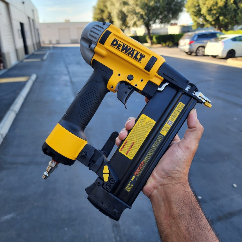 18-Gauge Pneumatic Brad Nailer