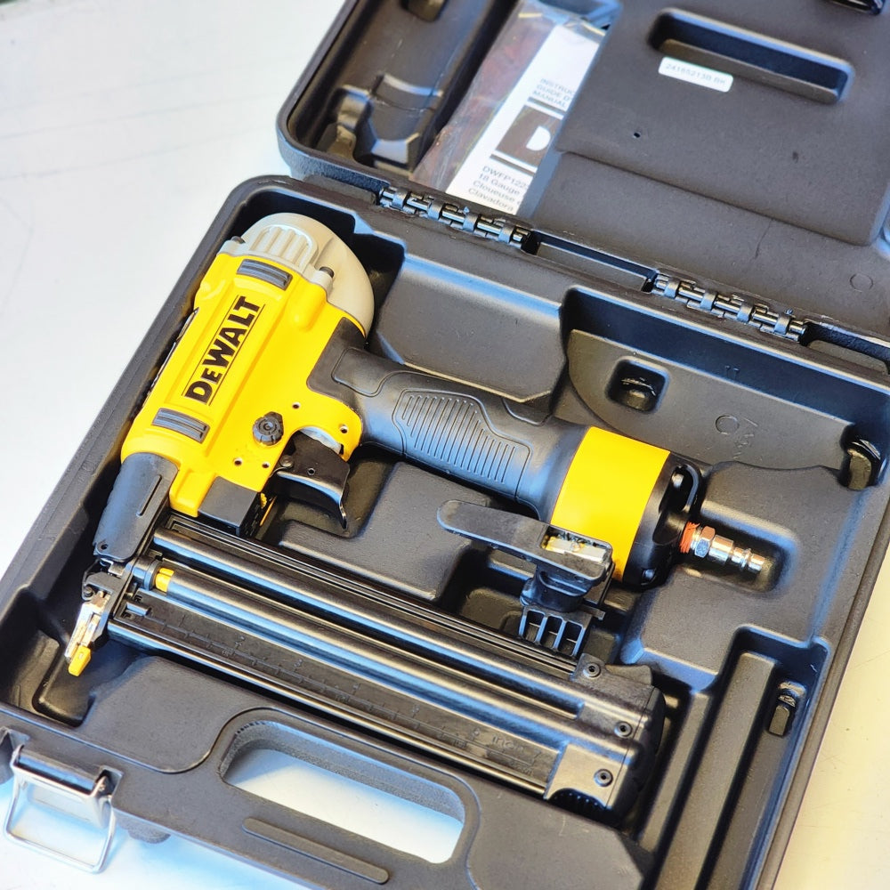 18-Gauge Pneumatic Brad Nailer