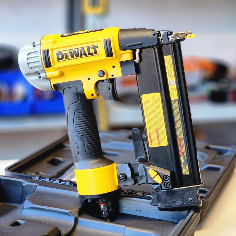 18-Gauge Pneumatic Brad Nailer