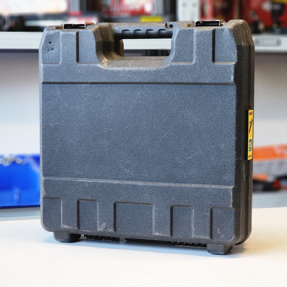 Pneumatic 15-Gauge DA Nailer