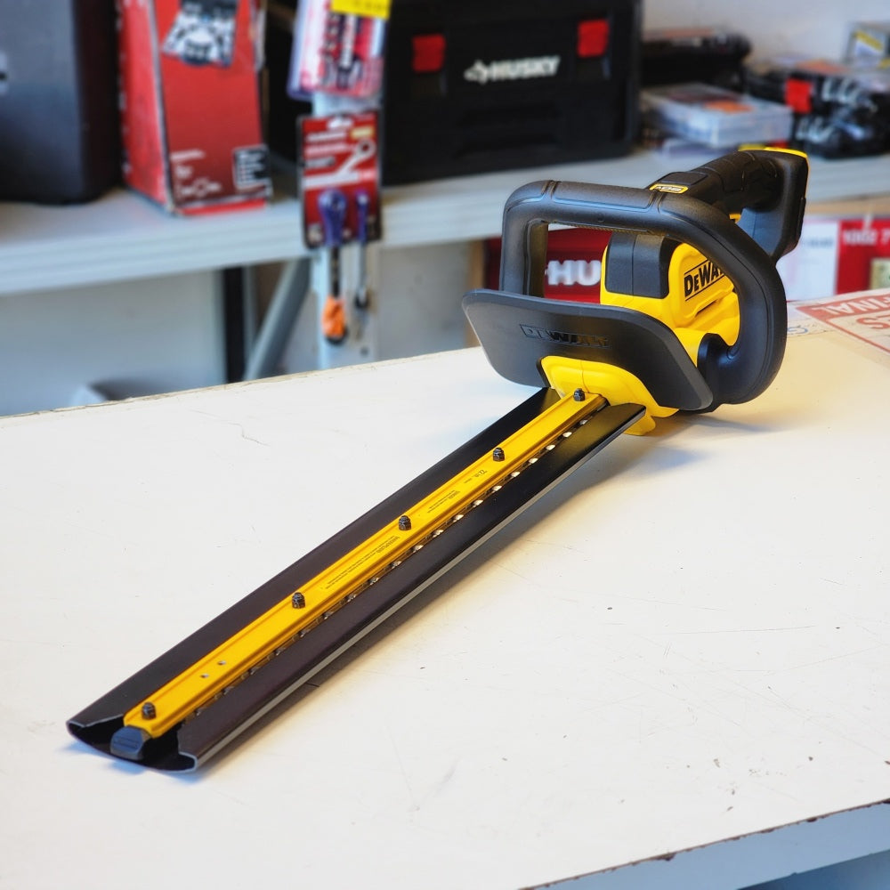 20V MAX 22 in. Cordless Battery Powered Hedge Trimmer