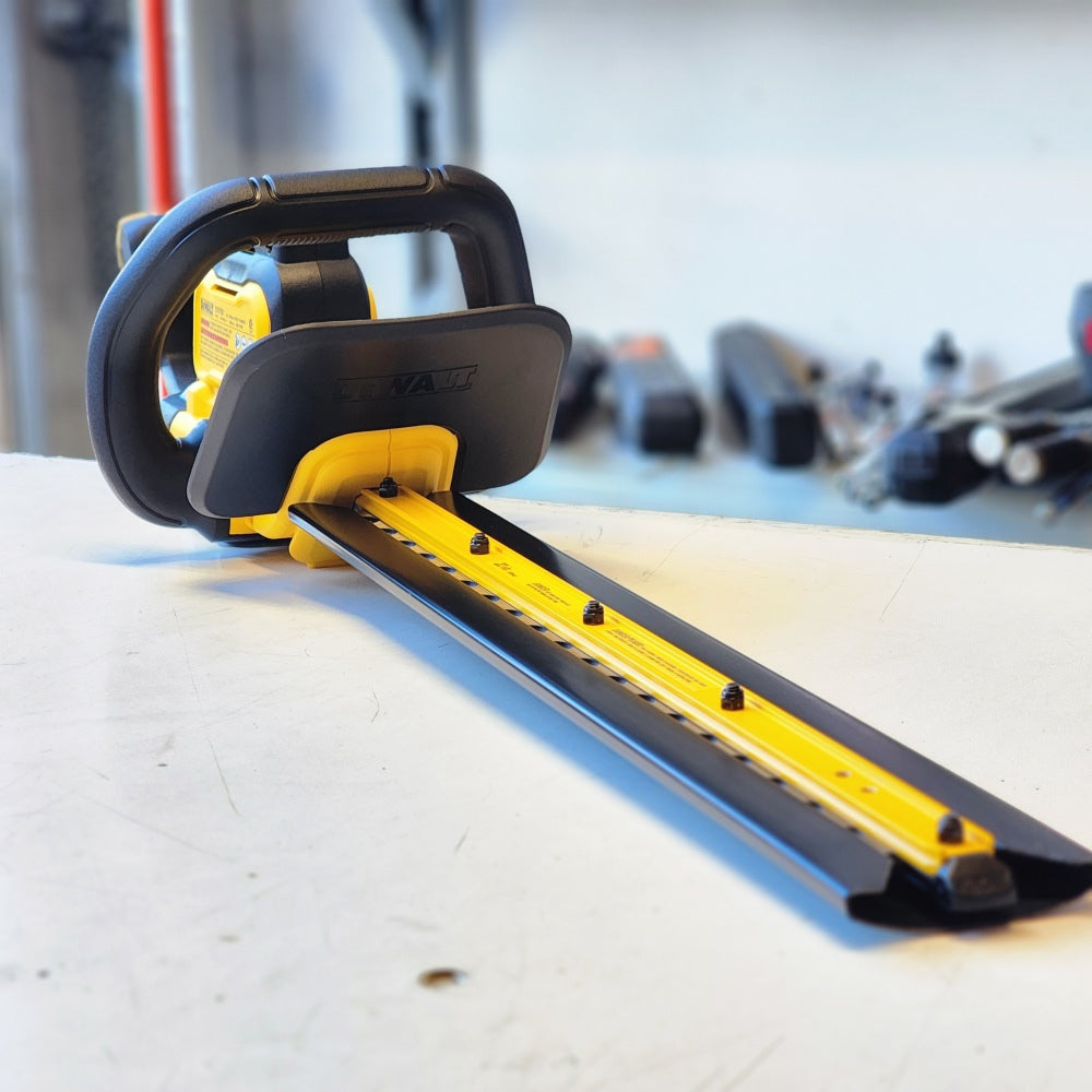 20V MAX 22 in. Cordless Battery Powered Hedge Trimmer