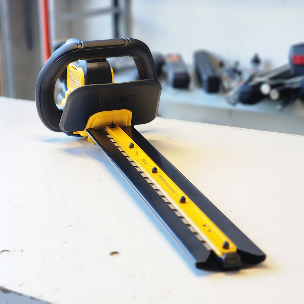 20V MAX 22 in. Cordless Battery Powered Hedge Trimmer