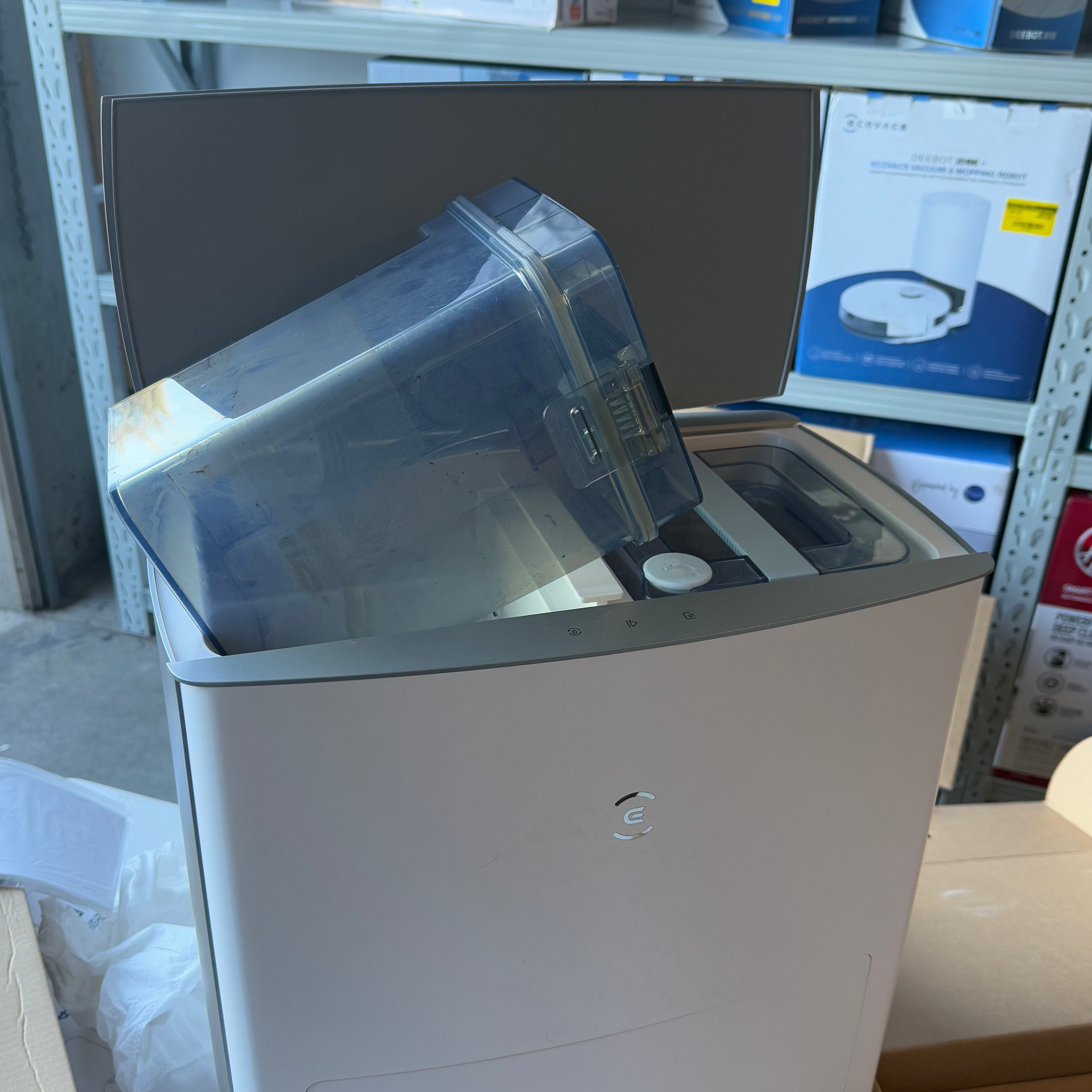 ECOVACS T10 OMNI VACMOP (Like New)